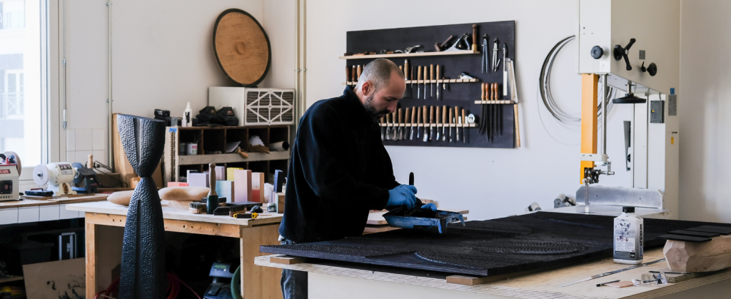 Maxime Perrolle dans son atelier au JAD © Clara Chevrier